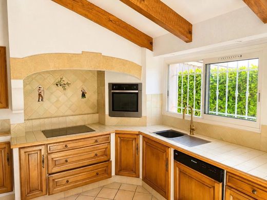 Apartament w Aubagne, Bouches-du-Rhône