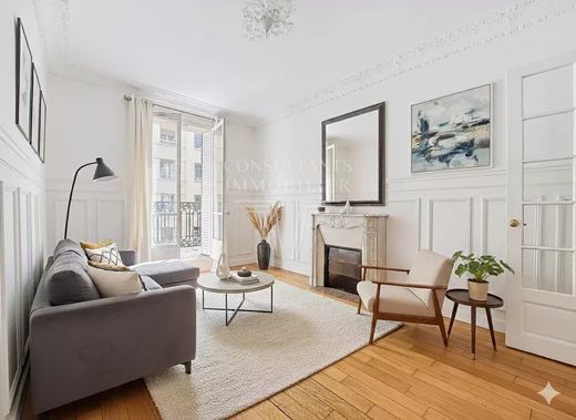 Apartment / Etagenwohnung in Tour Eiffel, Invalides – Ecole Militaire, Saint-Thomas d’Aquin, Paris