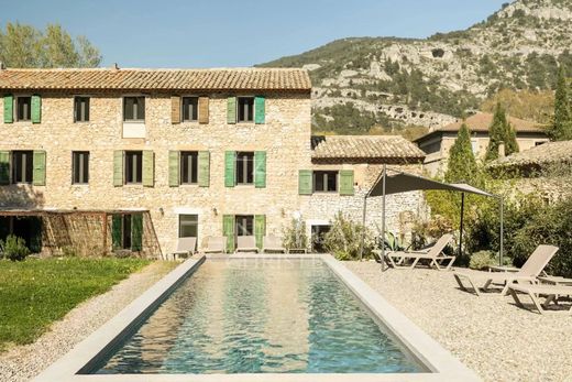 Luxury home in L'Isle-sur-la-Sorgue, Vaucluse