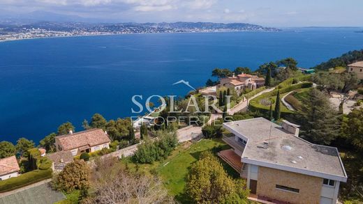 Théoule-sur-Mer, Alpes-Maritimesのヴィラ