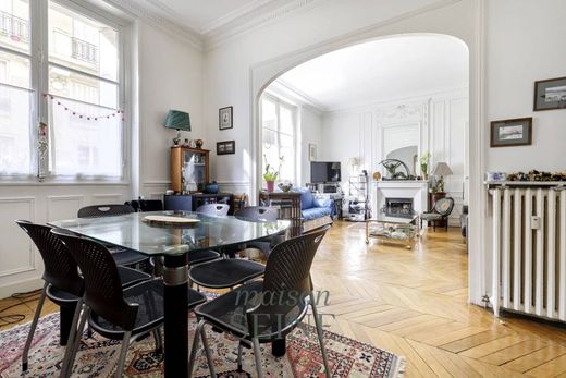 Apartment in Neuilly-sur-Seine, Hauts-de-Seine