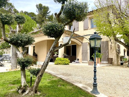 Villa in Aix-en-Provence, Bouches-du-Rhône