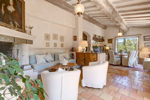 Luxury home in Le Broc, Alpes-Maritimes