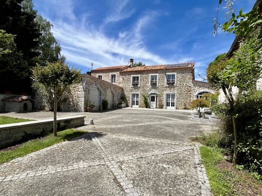 Luxury home in Saint-Laurent-de-Neste, Hautes-Pyrénées