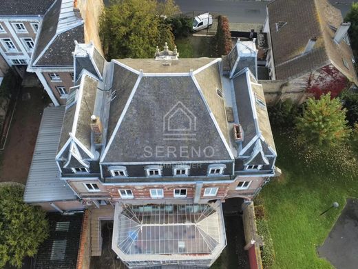 Luxury home in Abbeville, Somme