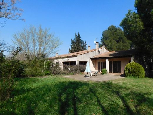 Villa in Arles, Bouches-du-Rhône