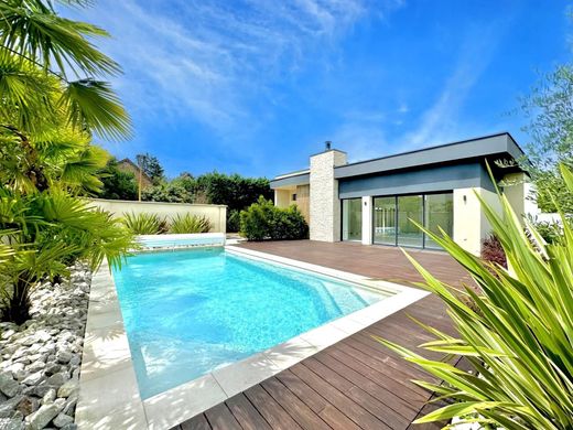 Luxury home in Le Vésinet, Yvelines