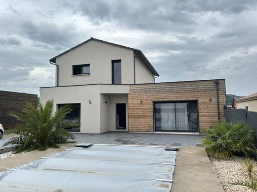 Luxe woning in Saint-Lattier, Isère