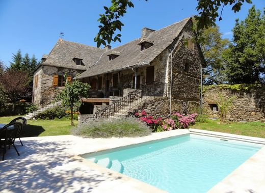 Luxury home in La Bastide-l'Évêque, Aveyron