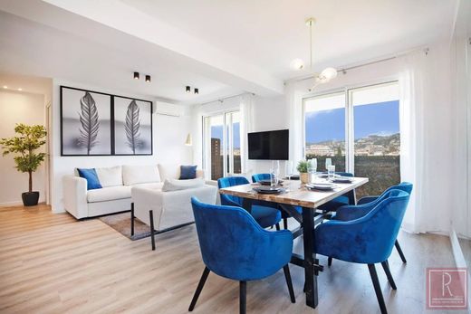 Apartment / Etagenwohnung in Cannes, Alpes-Maritimes