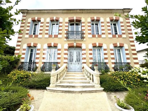 Luxus-Haus in La Tremblade, Charente-Maritime