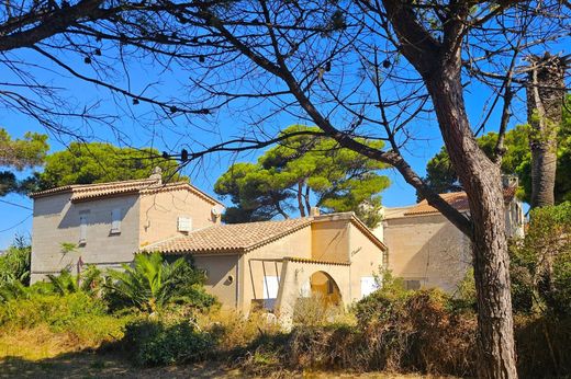 Residential complexes in Hyères, Var