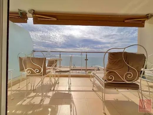 カンヌ, Alpes-Maritimesのアパートメント