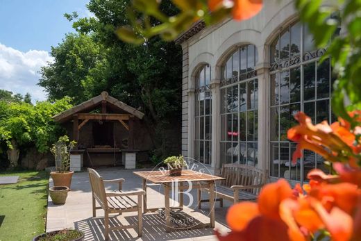 Luxury home in Collonges-au-Mont-d'Or, Rhône