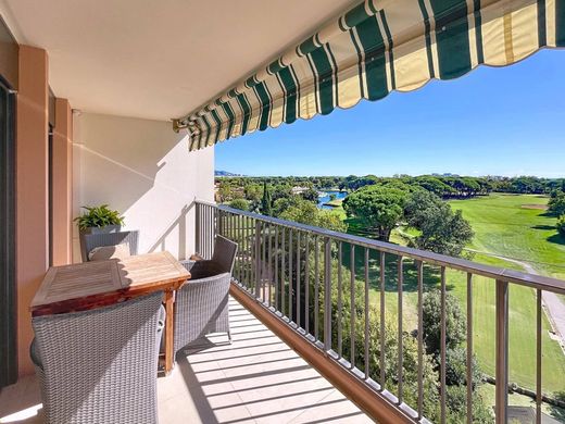 아파트 / Mandelieu-la-Napoule, Alpes-Maritimes