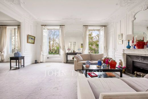 Apartment in La Muette, Auteuil, Porte Dauphine, Paris