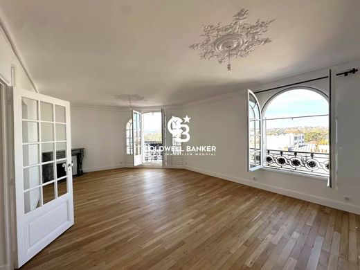 Apartment / Etagenwohnung in Le Vésinet, Yvelines