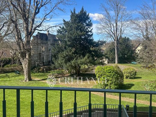 Apartment in Saint-Germain-en-Laye, Yvelines