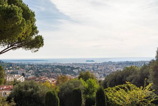 Apartment / Etagenwohnung in Le Cannet, Alpes-Maritimes