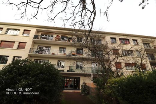 아파트 / Saint-Germain-en-Laye, Yvelines