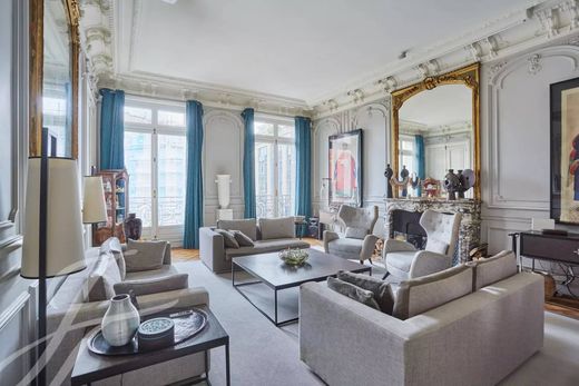 Apartment in Champs-Elysées, Madeleine, Triangle d’or, Paris