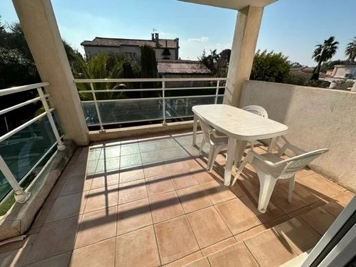 Appartement à Juan-les-Pins, Alpes-Maritimes