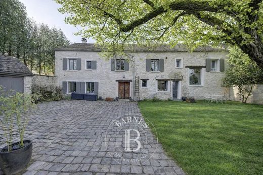 Luxury home in Crespières, Yvelines