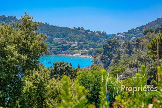 منزل ﻓﻲ Rayol-Canadel-sur-Mer, Var