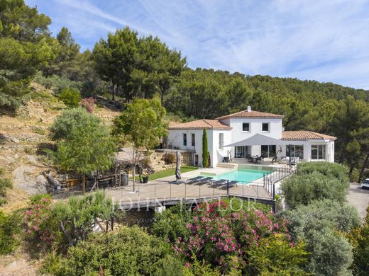 Villa in Saint-Cyr-sur-Mer, Var