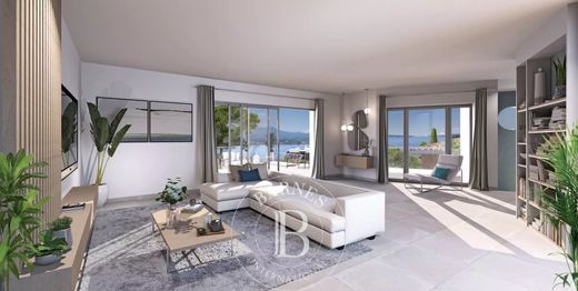 Apartment / Etagenwohnung in Sanary-sur-Mer, Var