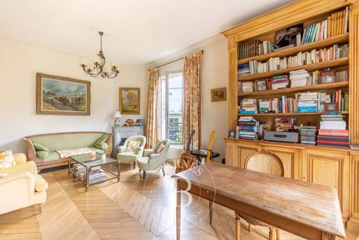 Luxus-Haus in Le Chesnay, Yvelines