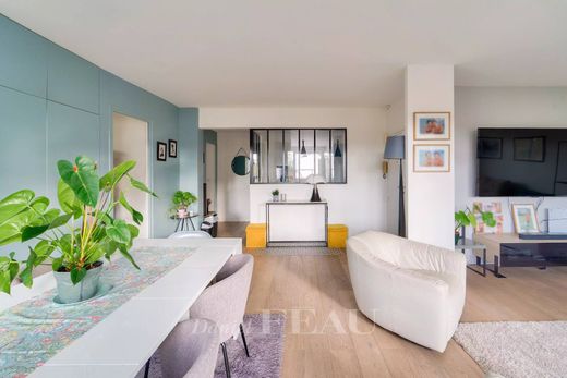 Apartment in Saint-Cloud, Hauts-de-Seine