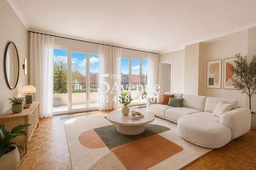 Apartment / Etagenwohnung in Saint-Maur-des-Fossés, Val-de-Marne