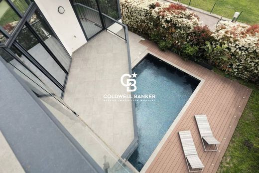 Luxus-Haus in Cagnes-sur-Mer, Alpes-Maritimes