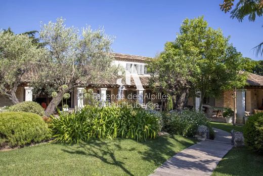 Luxus-Haus in Paradou, Bouches-du-Rhône