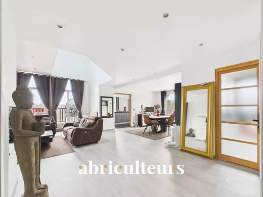 Квартира, Cergy, Val d'Oise