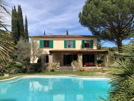 Villa in Bagnols-en-Forêt, Var