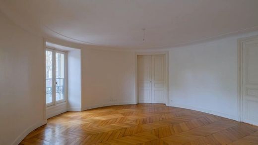 Apartment / Etagenwohnung in Monceau, Courcelles, Ternes, Paris