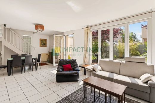 Luxury home in Colombes, Hauts-de-Seine