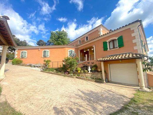Maison de luxe à Flassans-sur-Issole, Var