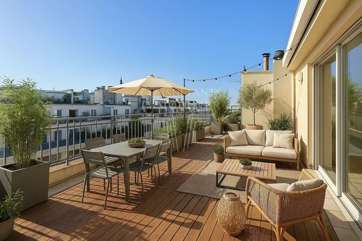 Apartment in La Muette, Auteuil, Porte Dauphine, Paris