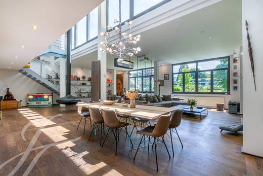 Λοφτ σε Troinex, Geneva