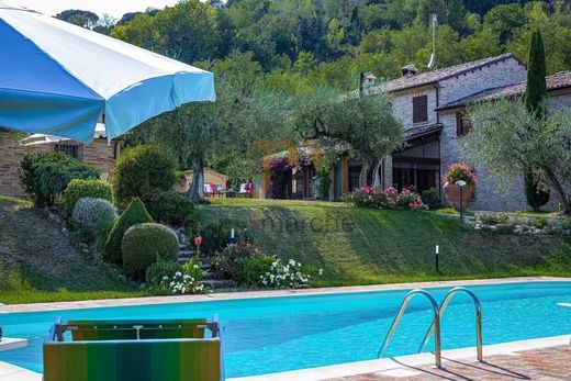 Villa a Fano, Pesaro e Urbino