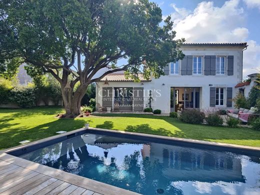 منزل ﻓﻲ Loix, شارنت البحرية