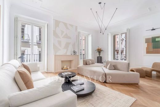 Apartment / Etagenwohnung in Madrid, Provinz Madrid