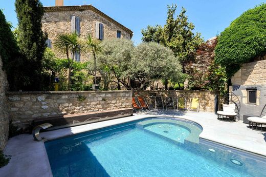 Элитный дом, Uzès, Gard