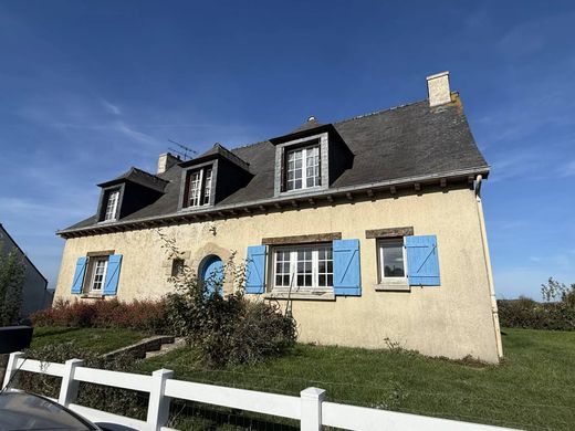 Luxury home in Saint-Cast-le-Guildo, Côtes-d'Armor