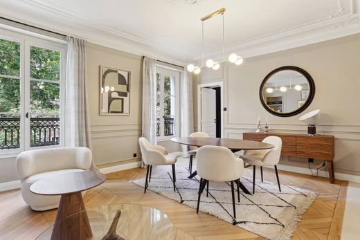 Appartamento a Champs-Elysées, Madeleine, Triangle d’or, Parigi