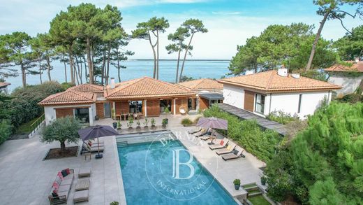 Villa in Pyla sur Mer, Gironde