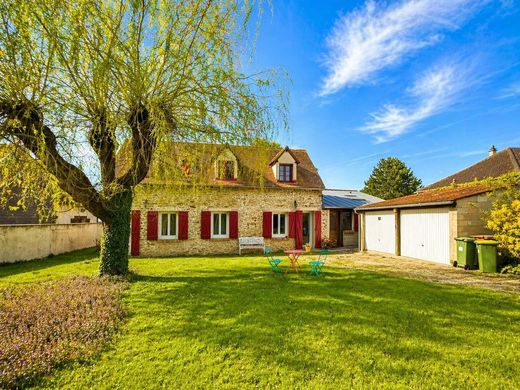 Luxury home in Tacoignières, Yvelines